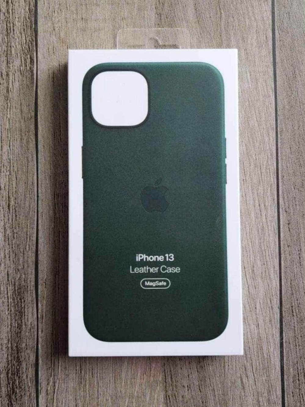 Apple iPhone 13 Leather Case — Forest Green (MagSafe)